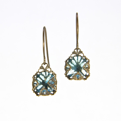 Aqua Glass Filigree Short Earrings